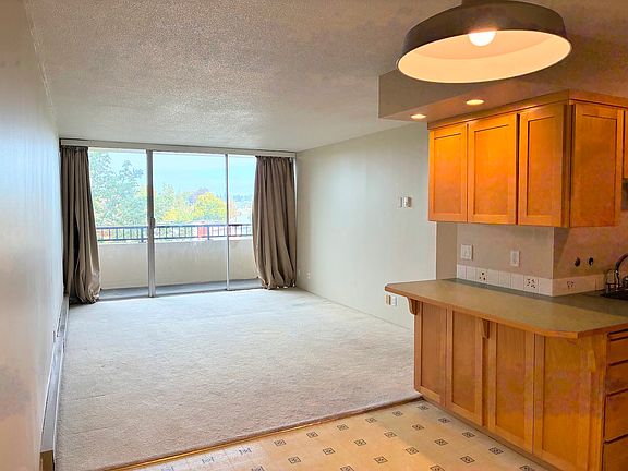 2nd image of 4540 8th Ave NE APT 703