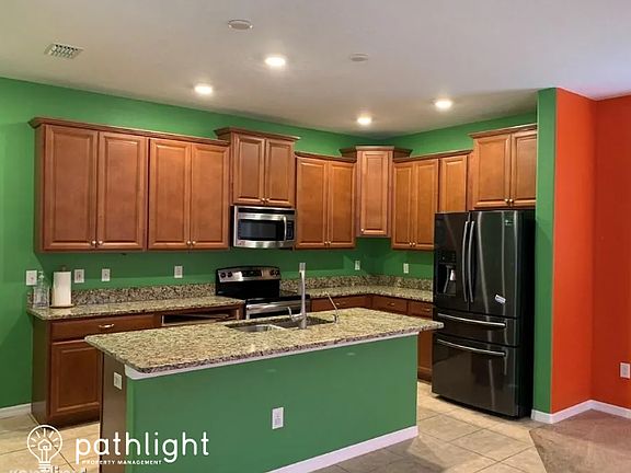 2nd image of 13920 Crater Cir