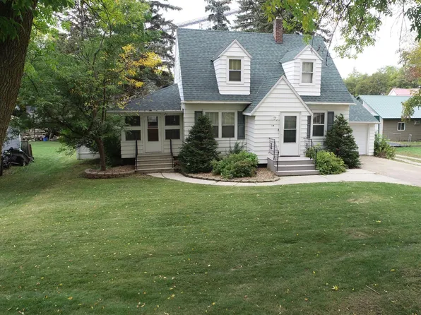 114 3rd Ave SE, Elbow Lake, MN 56531