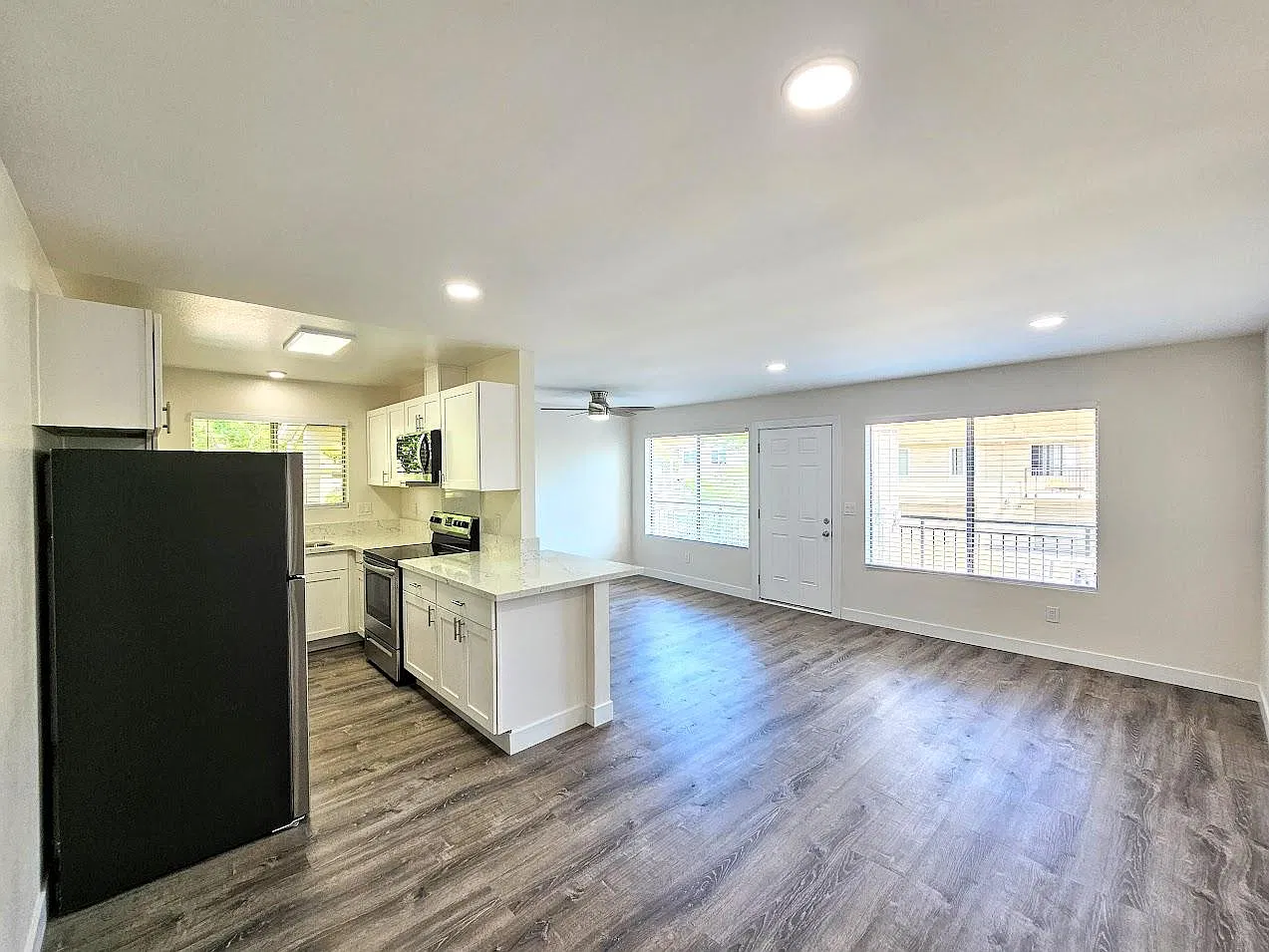 7764 Camino Glorita — Photo 4