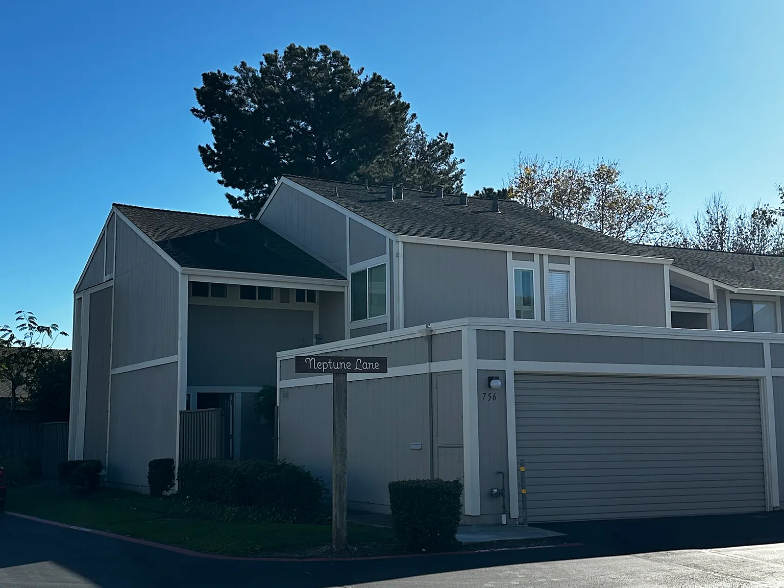 3 bed, 2.5 bath, 1700 sqft, $5,000 — Photo 1