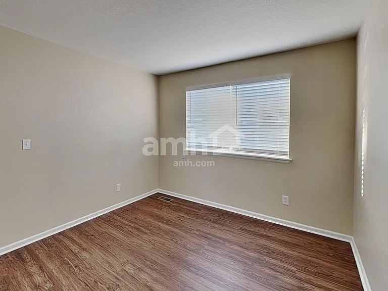 20342 E 40th Pl — Photo 15