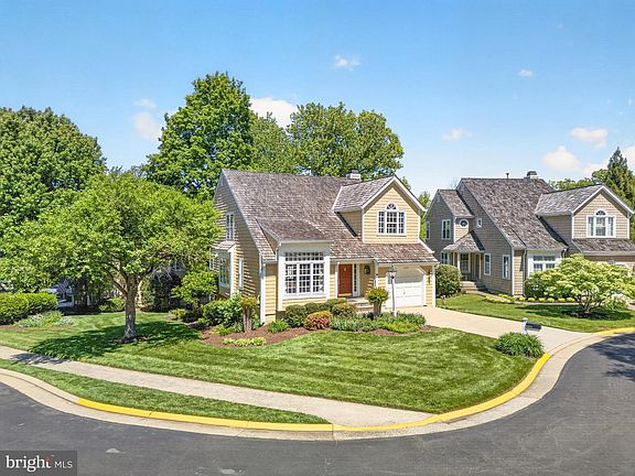 2nd image of 1273 Lamplighter Way