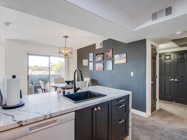 Badura Ave — Photo 7
