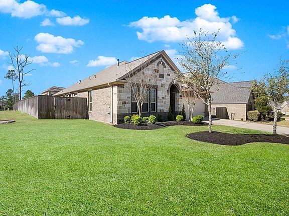 2nd image of 103 Pine Crest Cir