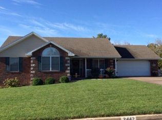 2442 Camzie Dr, Jefferson City, MO 65101