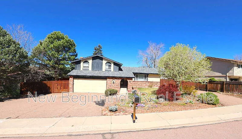 Building Photo - 5330 Silver Spur Ave