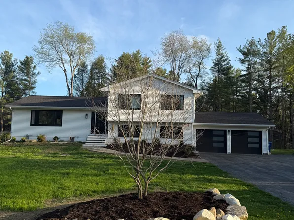 11 Old Barn Rd, Lenox, MA 01240