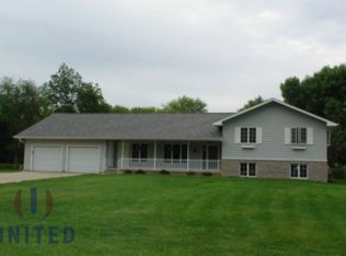 3310 Military Rd, Sioux City, IA 51103