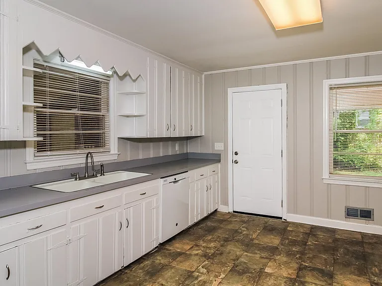1574_020_kitchen_12877076.jpg