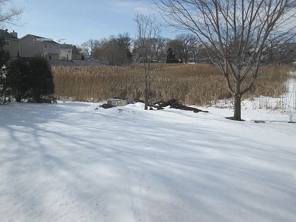 5th image of 488 Linden Dr