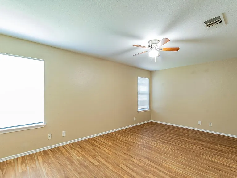 207 Mitchell Dr — Photo 11