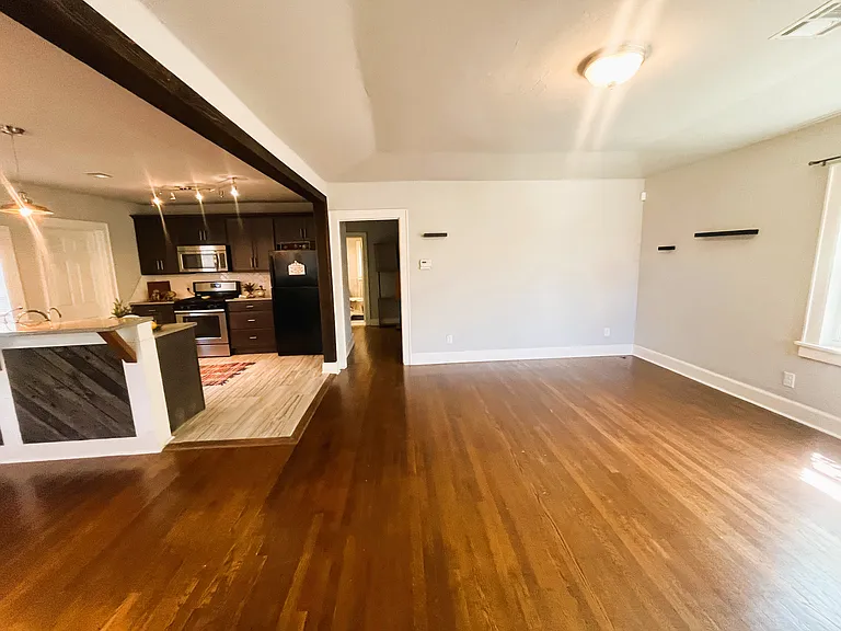 2748 NW 22nd St — Photo 9
