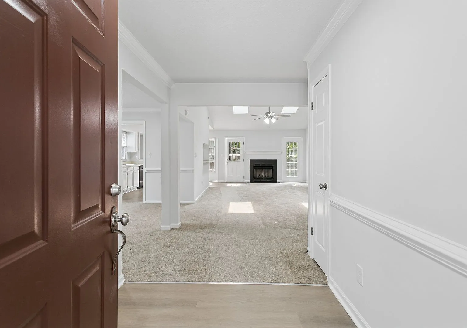 Single-Story 3BR/2BA Ranch in Colony Pines Newport News, VA — Photo 3