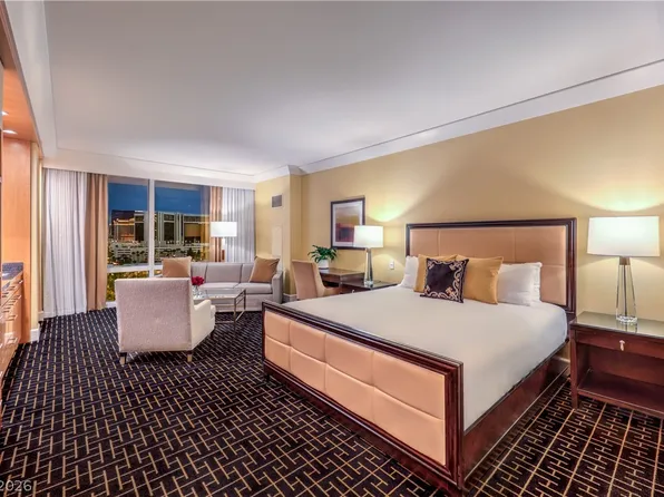 2000 N Fashion Show Dr Unit 1828, Las Vegas, NV 89109