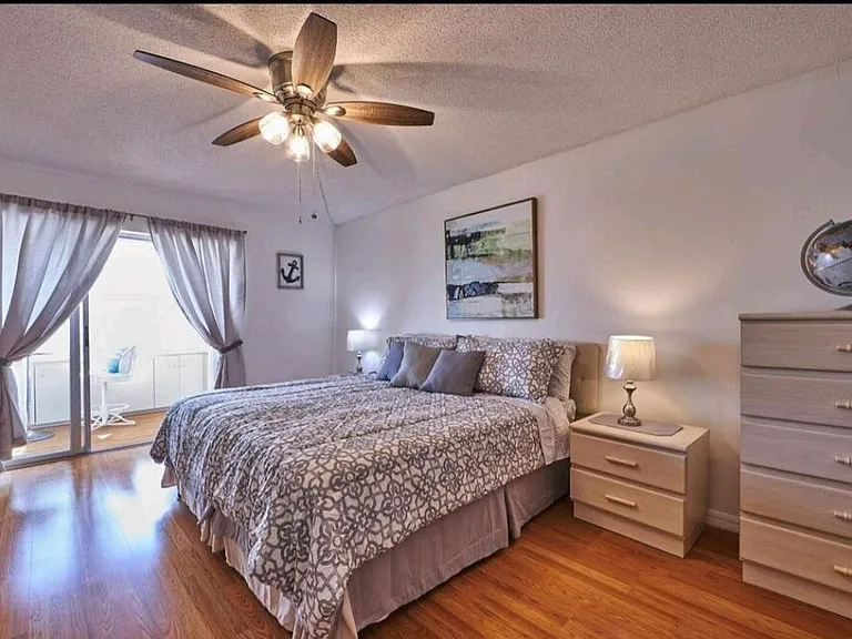 4550 Cove Cir #808 — Photo 8