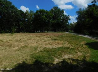 1755 N Broadway Ave, Salem, IL 62881