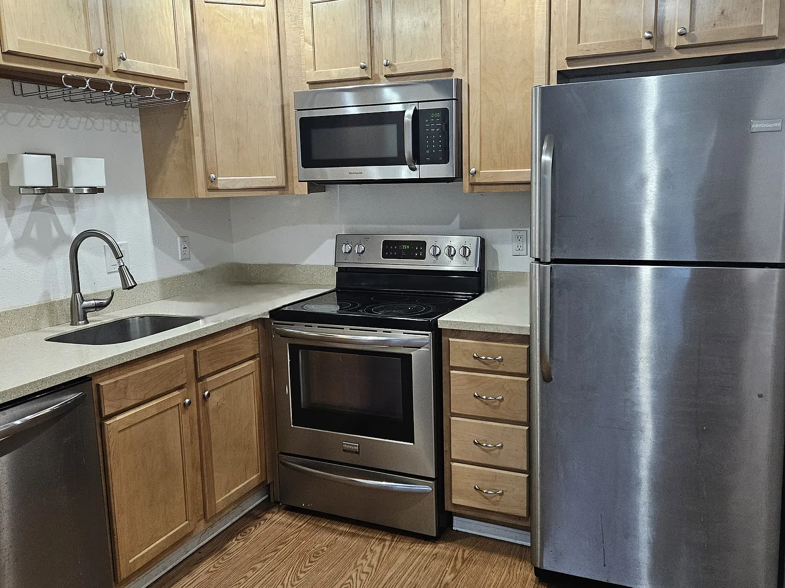 1 bed, 500 sqft, $1,385 — Photo 1
