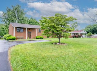2707 Hamburg Pike, Jeffersonville, IN 47130