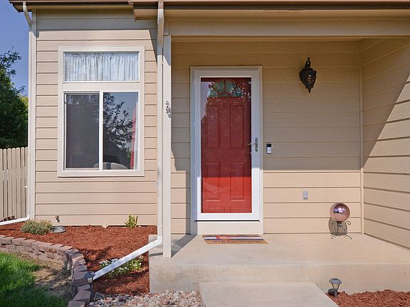 B1 - front entry.JPG