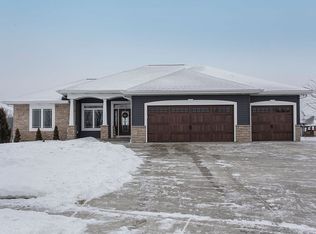 1280 Serena Ln, Burlington, WI 53105