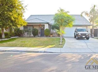 4614 Bluestone Dr, Bakersfield, CA 93311