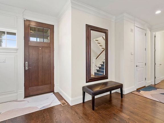 4th image of 41 Lillian Way #41