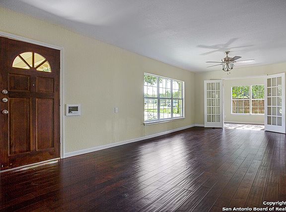 4th image of 264 Lyman Dr