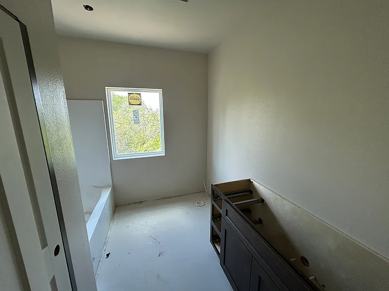 6950 Hickman Rd #303A — Photo 12