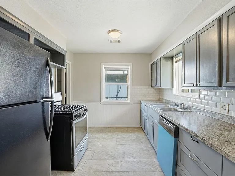 7301 Conley St — Photo 5