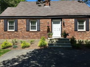 435 Linebrook Rd, Ipswich, MA 01938
