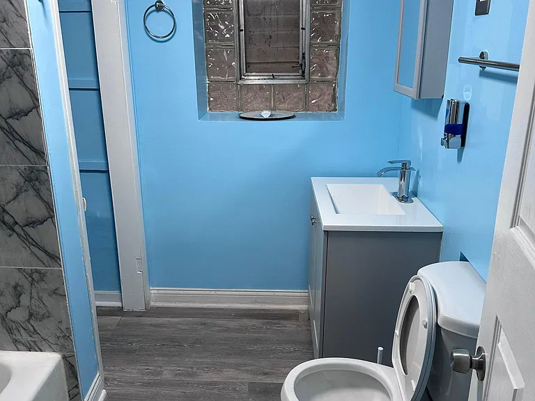 6830 S Lafayette Ave #BASEMENT — Photo 7