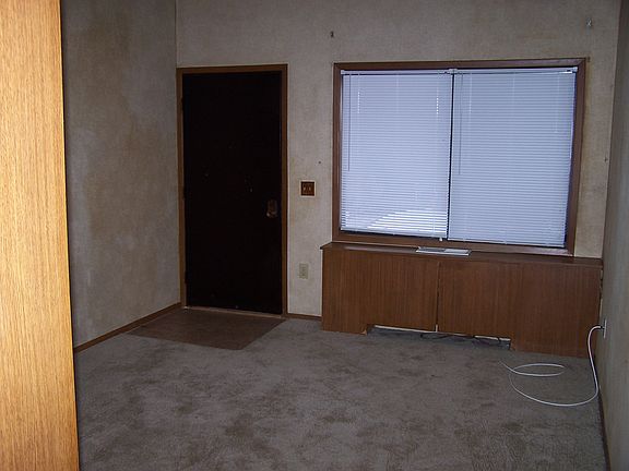 3rd image of 8108C Glen Hollow Dr
