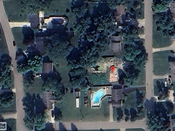 11577 Farmhill Dr, Fenton, MI 48430