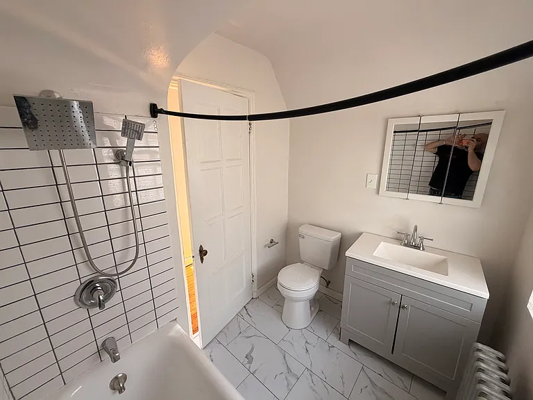 554 Greenvale Dr — Photo 36
