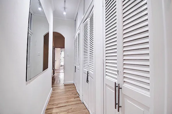 Rented by Urbane Brokerage | media 14