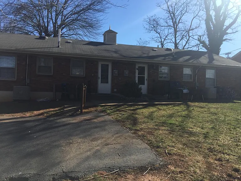 1123 Sandusky Dr #B — Photo 3
