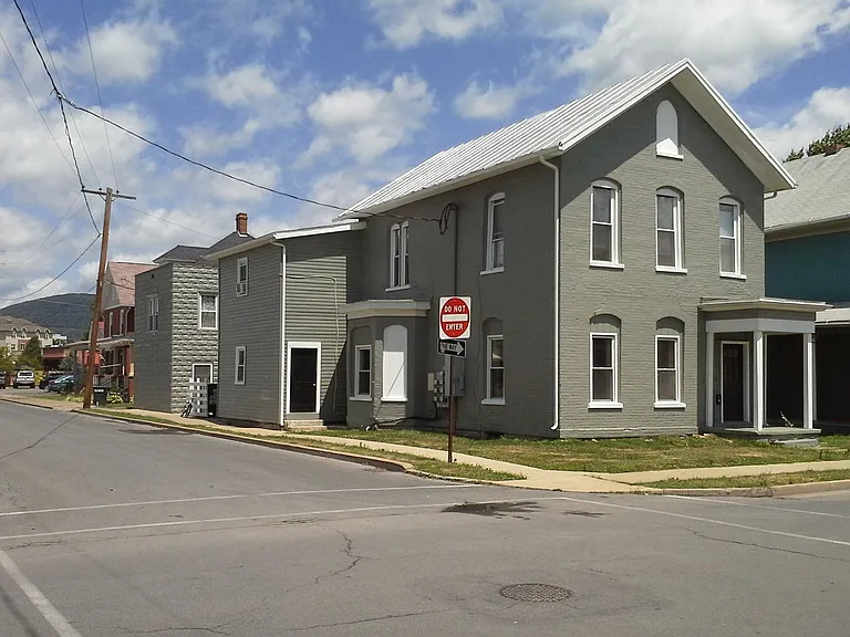 117 W Bald Eagle St — Photo 8