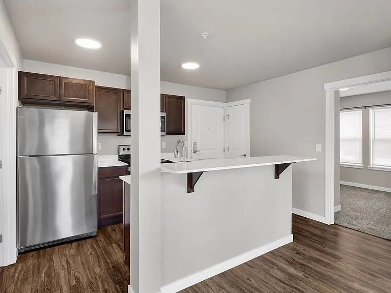 2101 Broadway — Photo 18