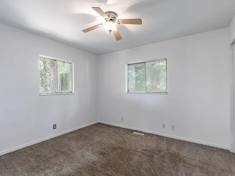 265 E Browning Ave — Photo 22