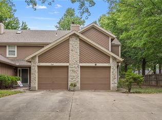 1330 NW Jefferson Ct, Blue Springs, MO 64015