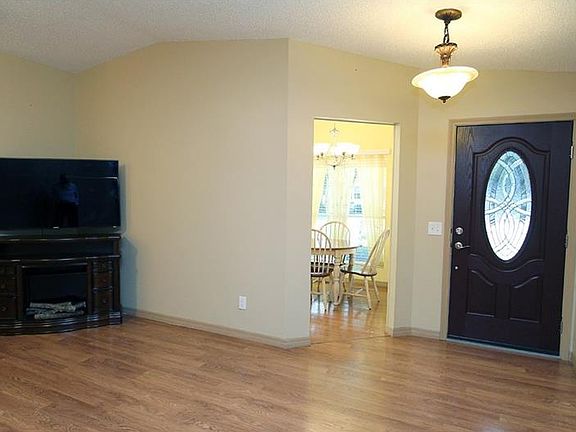 2nd image of 1731 Lauren Ln