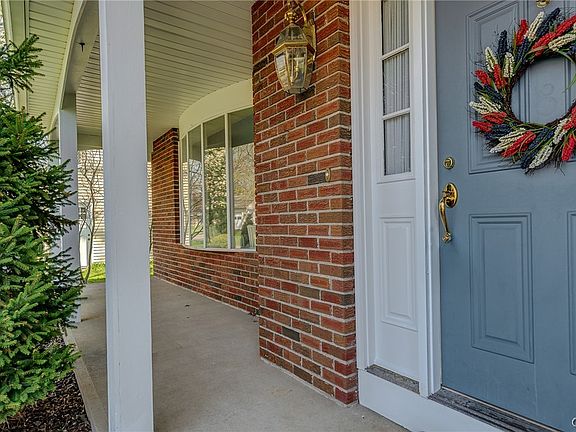 2nd image of 4246 Lucan Rd