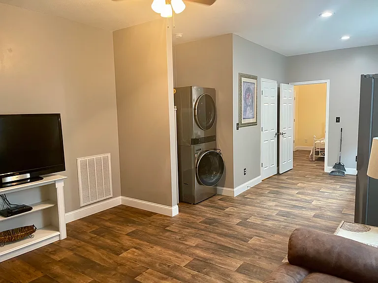New Home Loop — Photo 6