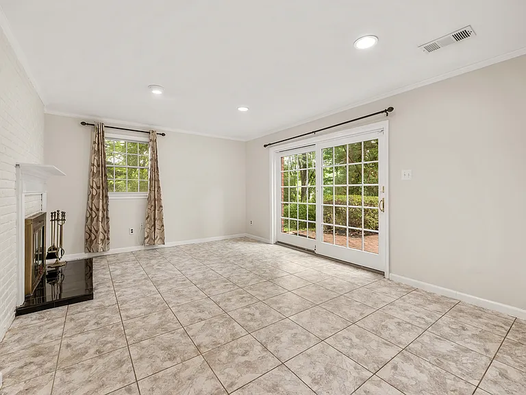 6711 Doane Ave — Photo 21