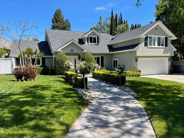 2nd image of 15726 Oak Knoll Dr