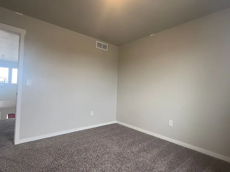 4336 Carlyle Ln — Photo 8