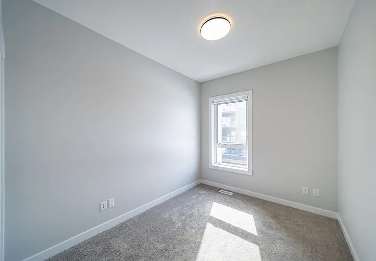 3870 Market St SE — Photo 24