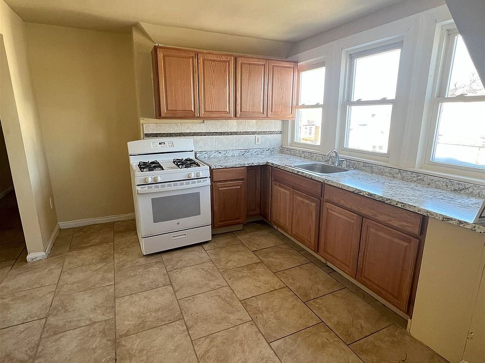 2 Baldwin Ave Newark NJ Zillow