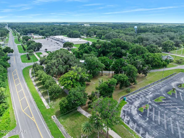 1101 N Summit St, Crescent City, FL 32112